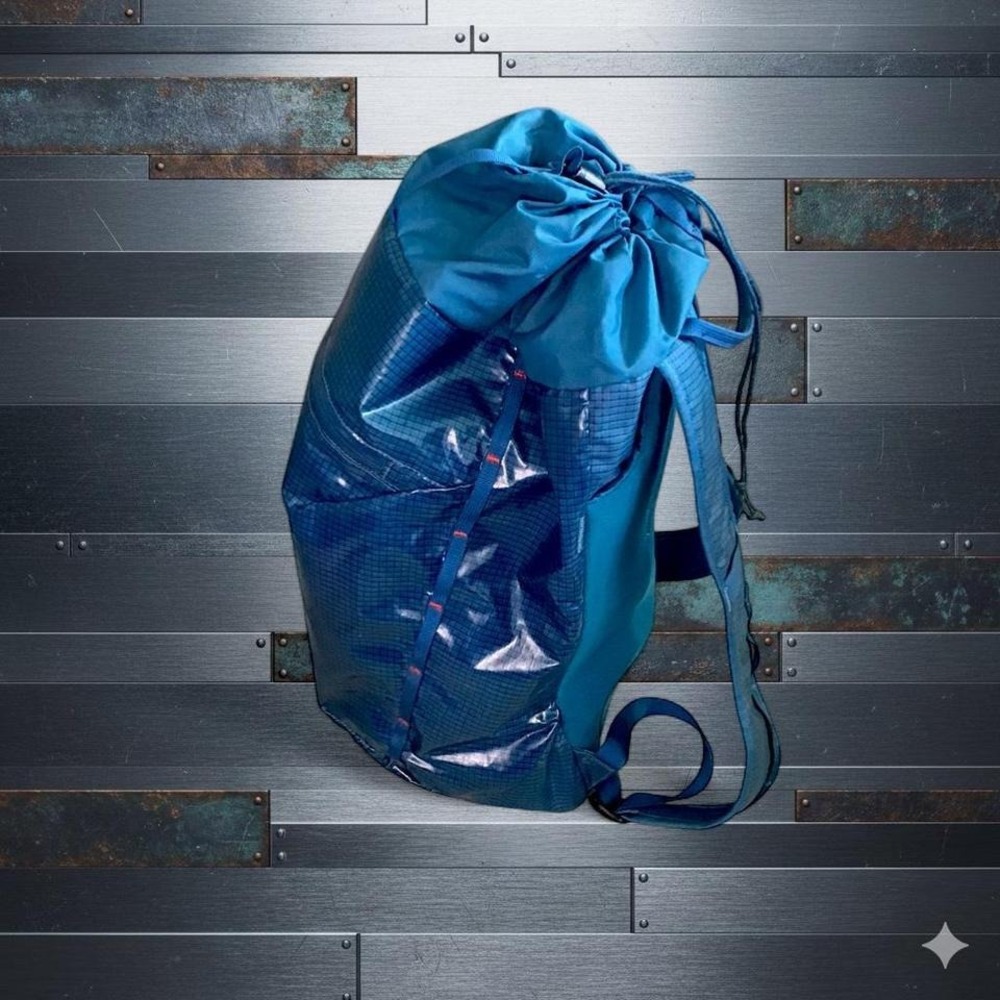 Patagonia Blue Black Hole Backpack With Cinch Top - Rare!